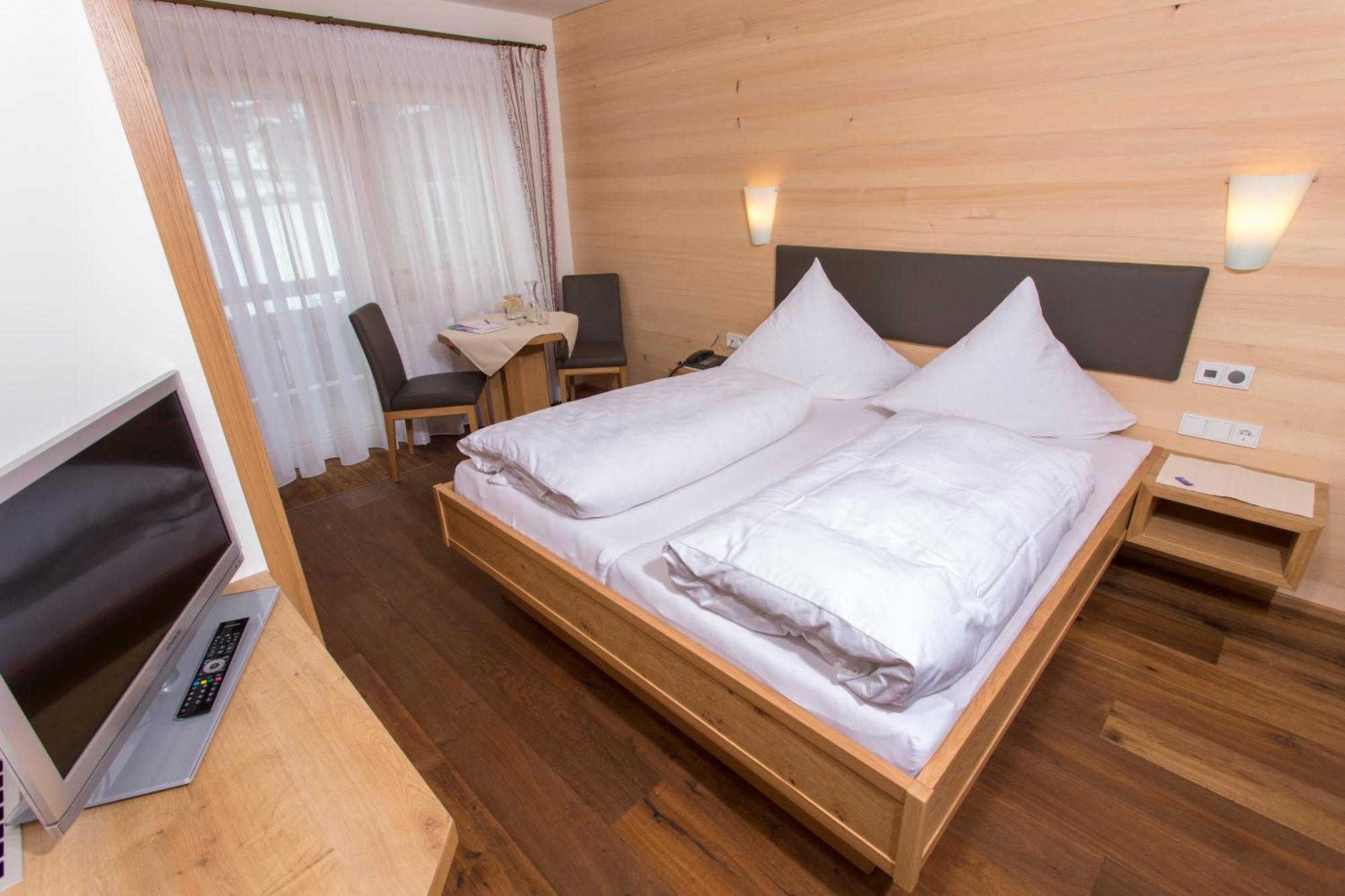 Gaestehaus Mathies Mittelberg Rom bilde