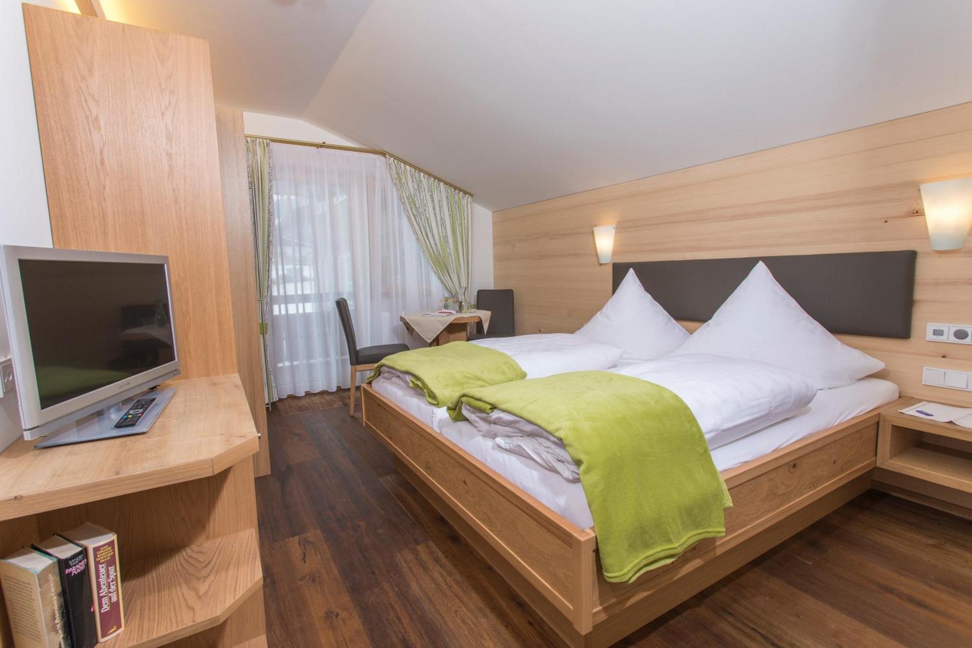 Gaestehaus Mathies Mittelberg Rom bilde